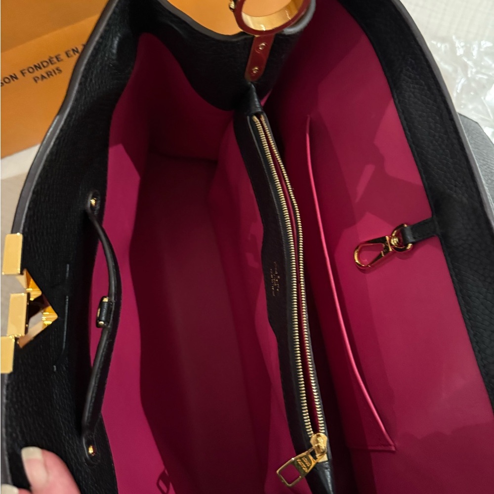 Louis Vuitton Capuci MM Tauri Ayers Noir - Picture 11 of 12